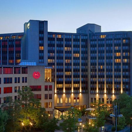 Отель Sheraton Muenchen Westpark Hotel  Экстерьер фото