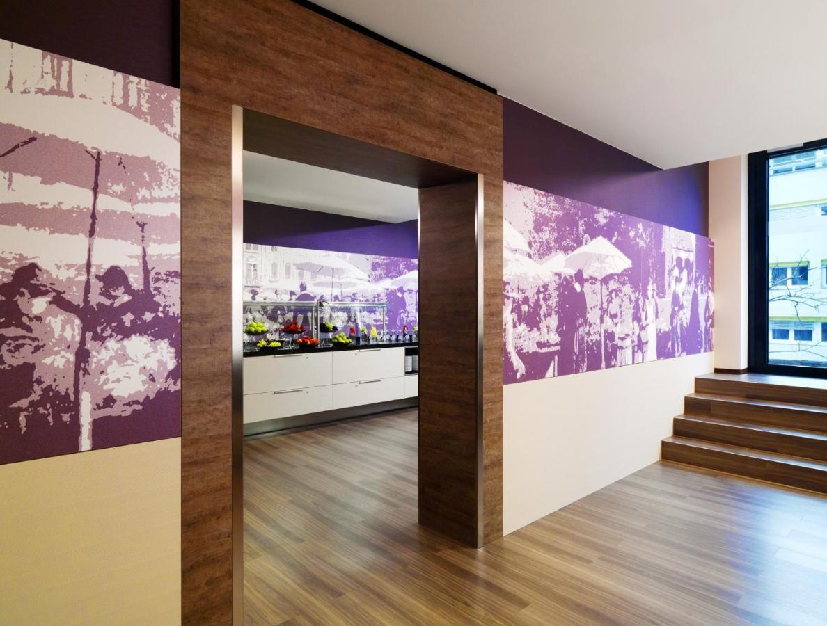 Отель Sheraton Muenchen Westpark Hotel  Экстерьер фото
